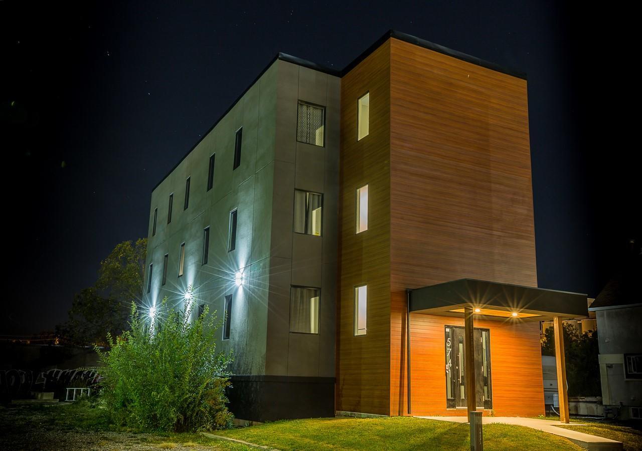 Clifton Hill Condos 3B Ниагарски водопад Екстериор снимка